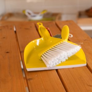 recogedor plástico crianza montessori